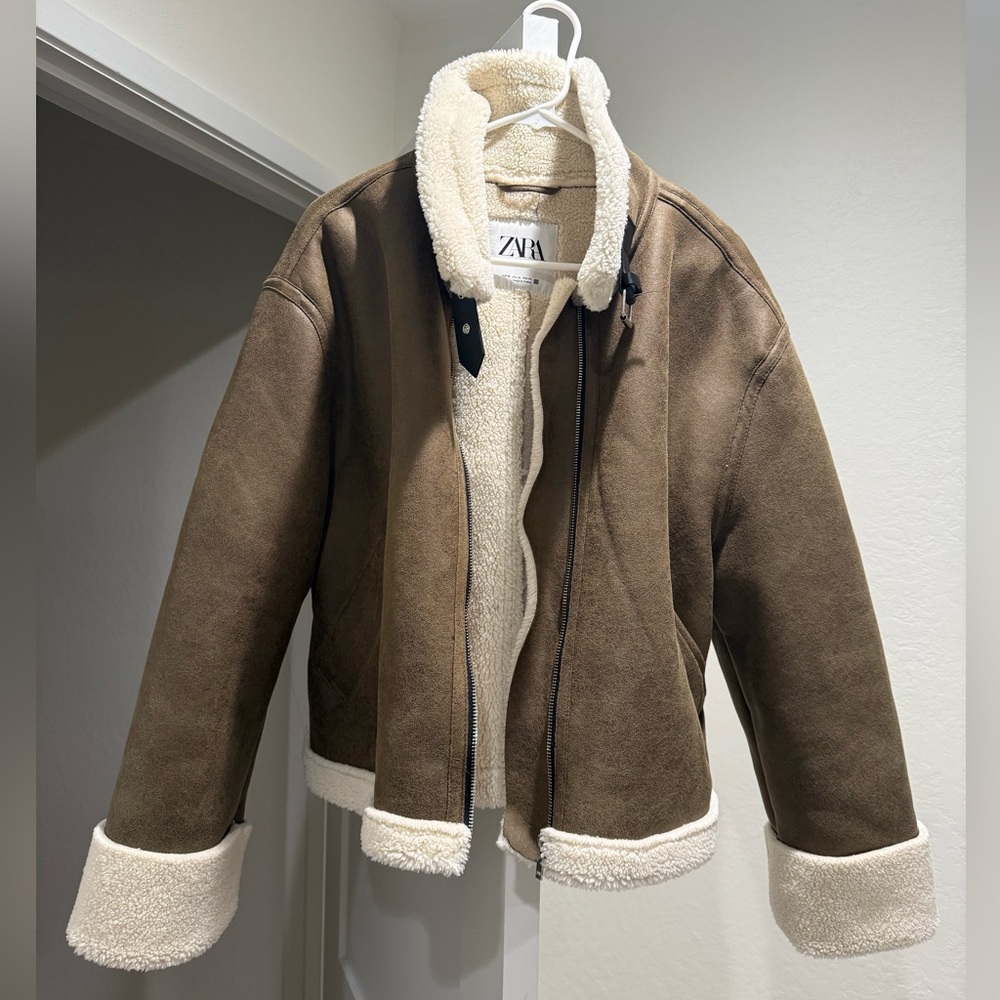 LIKE NEW - Zara - Faux Sherpa Lined Leather Jacket - Size M